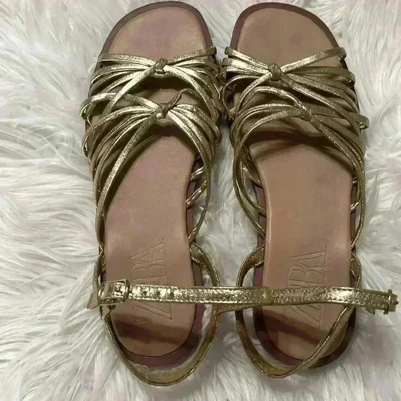Zara kids multi strap gold sandals - Picture 4 of 10